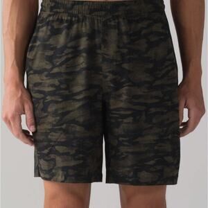 Lululemon Men’s Pace Breaker Short Linerless 9" Bricollage Military Green Black